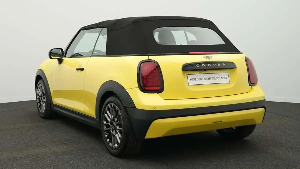 Gebraucht Mini Cooper Cabriolet Classic 163 PS (119 kW) 2025 Gelb Cabrio