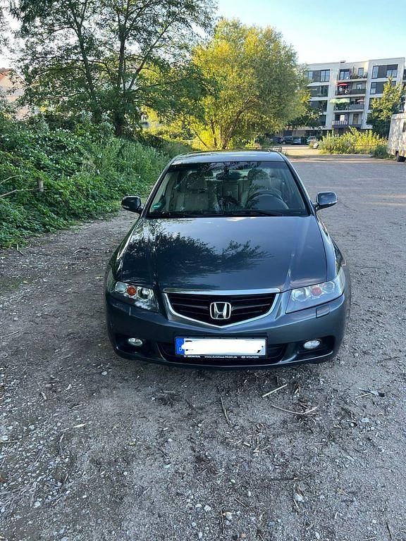 Grau Gebraucht 2007 Honda Accord Executive Limousine | 6.000 € (Teuer) - Bild 1/4