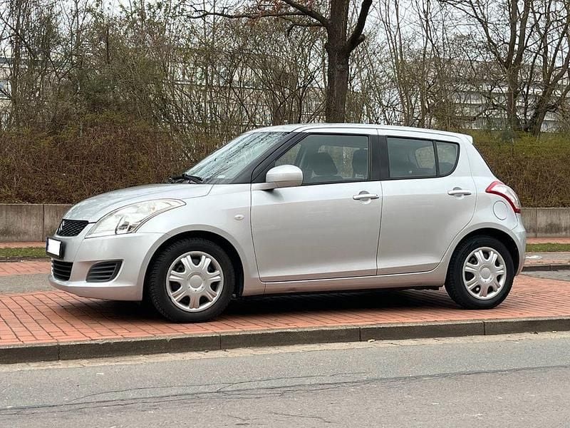 Gebraucht Suzuki Swift 94 PS (69 kW) 2013 Grau Kleinwagen