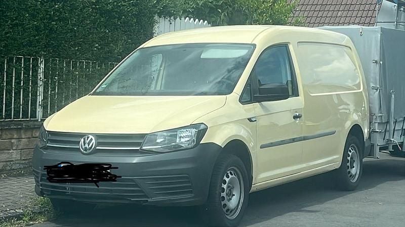 Beige Gebraucht 2017 VW Caddy Maxi Beach Van / Kleinbus | 6.299 € - Bild 1/3