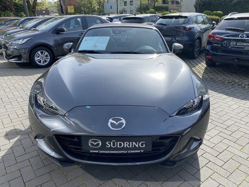 Grau Gebraucht 2023 Mazda MX5 Kazari Cabrio | 29.900 € (Fairer Preis) - Bild 1/4