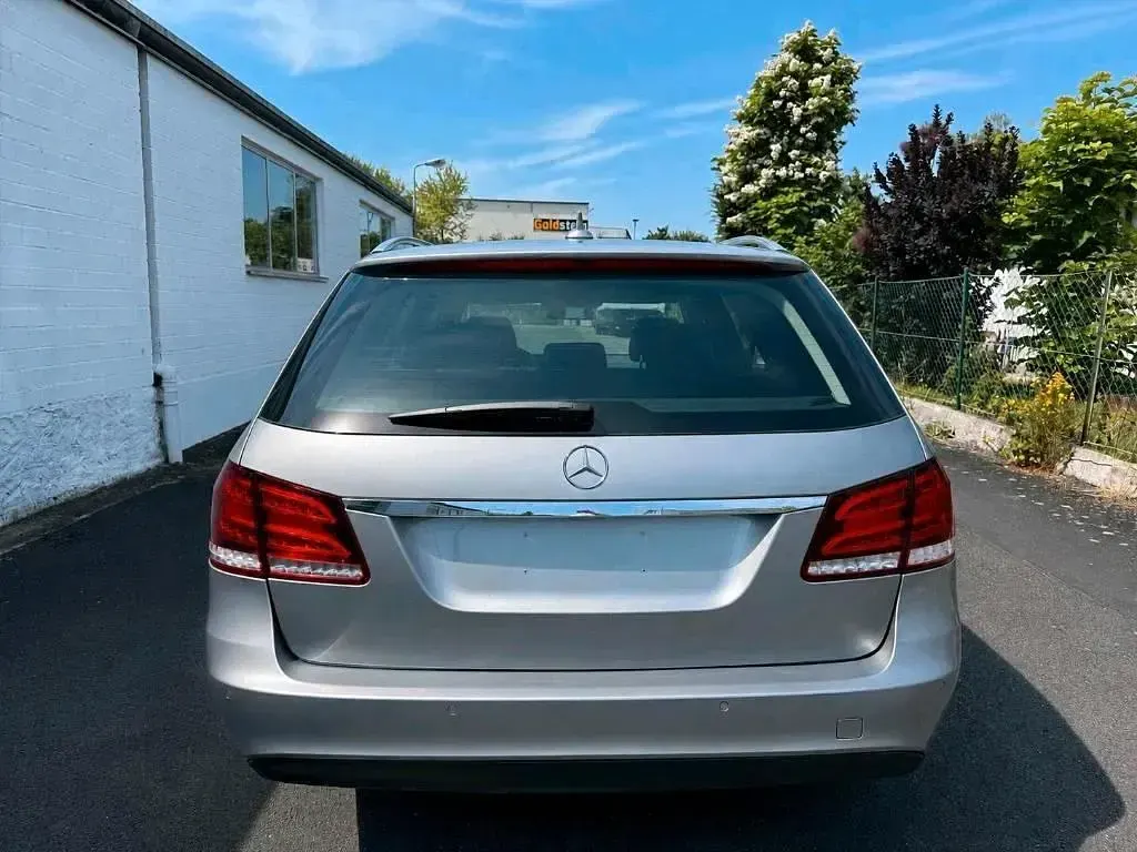 Gebraucht Mercedes E350 252 PS (185 kW) 2013 Silber Kombi