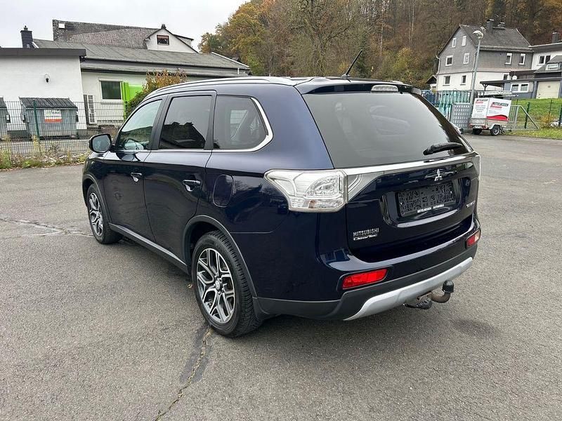 Gebraucht Mitsubishi Outlander 150 PS (110 kW) 2015 Other SUV