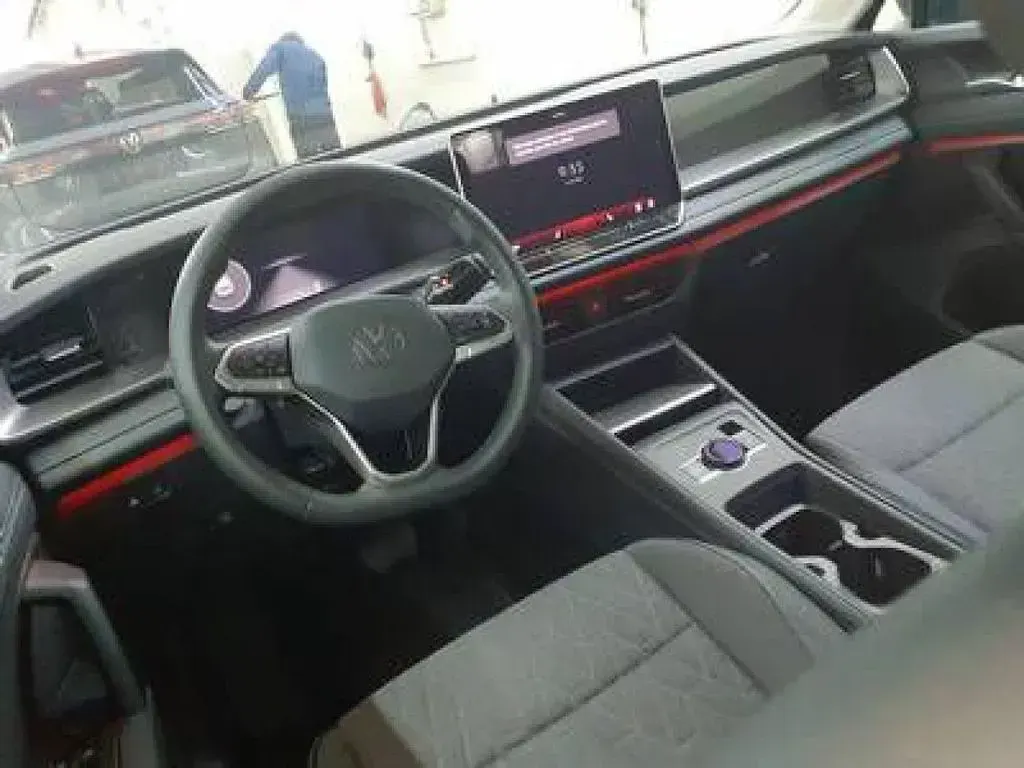 Gebraucht VW Tayron Life 150 PS (110 kW) 2025 Grau SUV