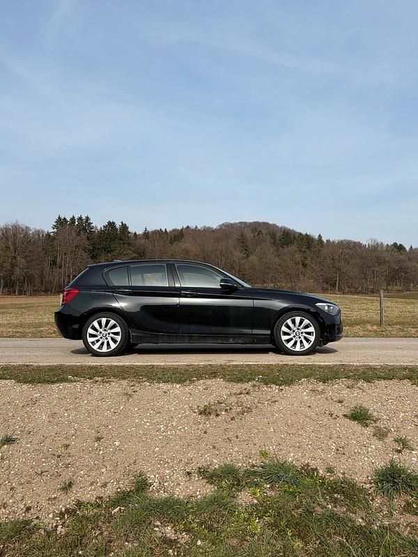 Gebraucht BMW 116 136 PS (100 kW) 2011 Schwarz Kleinwagen