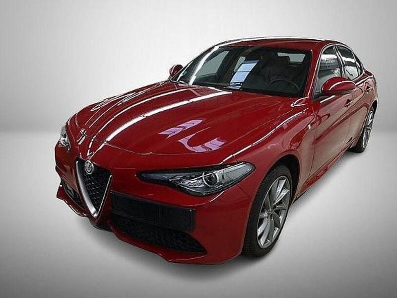 Rot Gebraucht 2023 Alfa Romeo Giulia Ti Limousine | 26.499 € - Bild 1/3