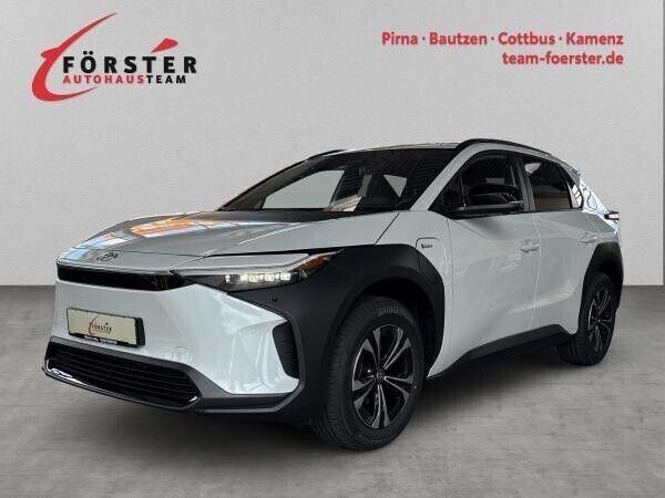Weiß (platinumweiß perleffekt) Neu 2025 Toyota bZ4X Platinum SUV | 31.961 € (Superpreis) - Bild 1/4