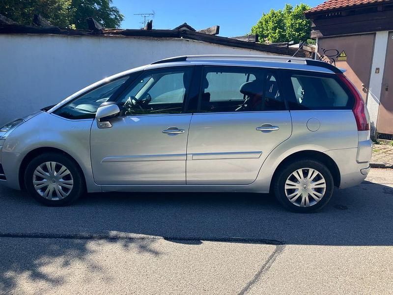 Silber Gebraucht 2013 Citroën Grand C4 Picasso SELECTION Van / Kleinbus | 4.800 € (Superpreis) - Bild 1/4