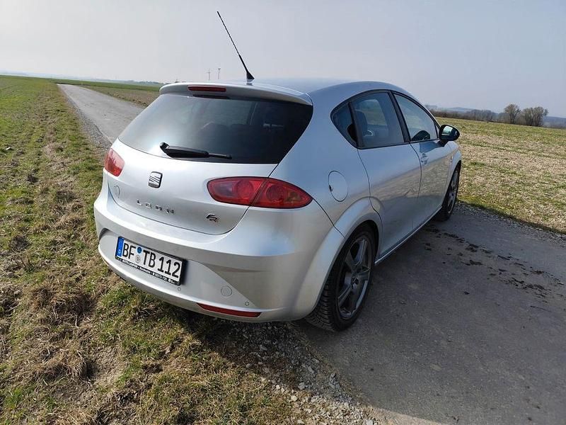 Gebraucht Seat Leon Sport 125 PS (91 kW) 2009 Silber Kleinwagen