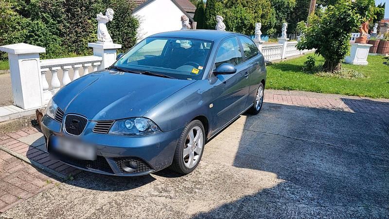 Grün Gebraucht 2006 Seat Ibiza Kleinwagen | 1.000 € (Guter Preis) - Bild 1/4