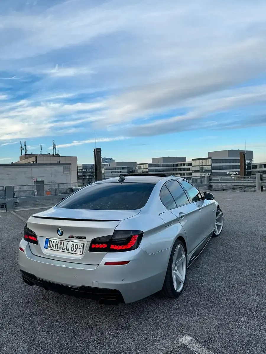 Gebraucht BMW 550 M Sport 449 PS (330 kW) 2016 Grau Limousine