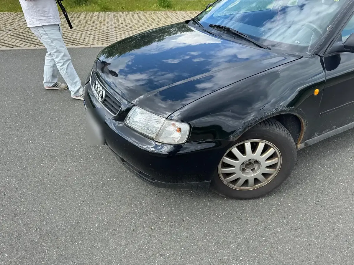 Gebraucht Audi A3 90 PS (66 kW) 1999 Schwarz Kleinwagen