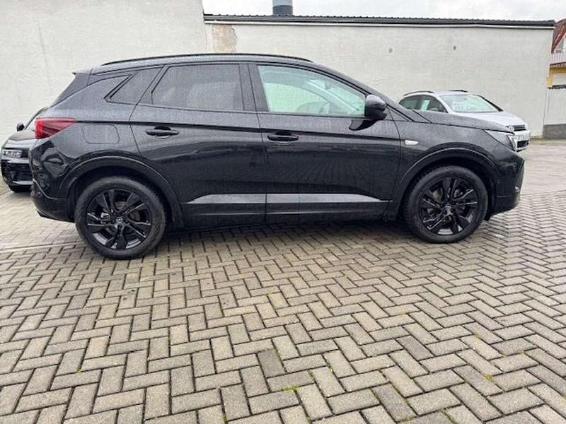 Gebraucht Opel Grandland X GS Line 131 PS (96 kW) 2023 Diamant schwarz/karbon schwarz SUV