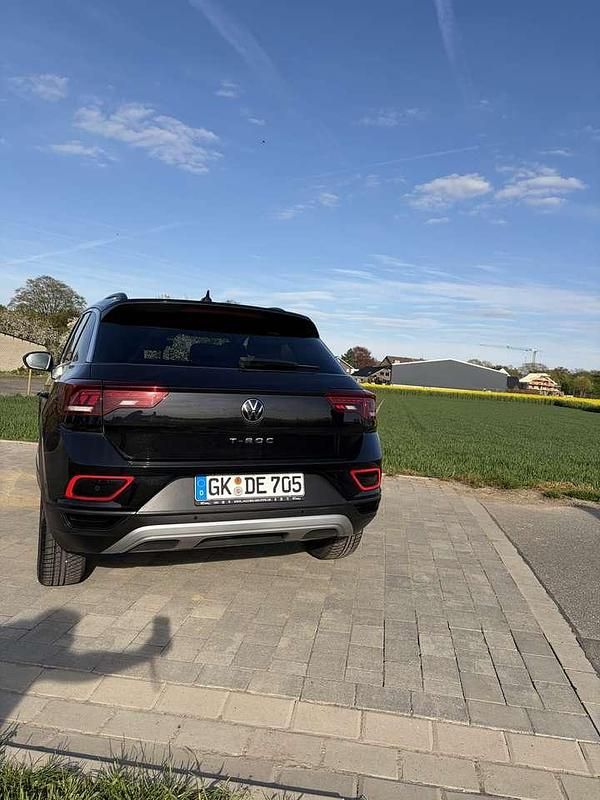 Gebraucht VW T-Roc Life 110 PS (80 kW) 2022 Schwarz SUV