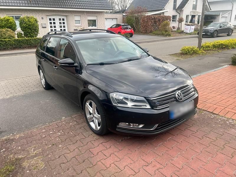 Gebraucht VW Passat 105 PS (77 kW) 2012 Schwarz Kombi