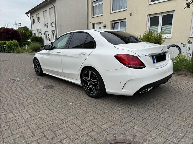 Gebraucht Mercedes C200 184 PS (135 kW) 2020 Weiß Limousine