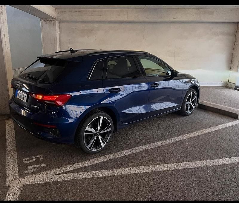 Gebraucht Audi A3 110 PS (80 kW) 2022 Blau Limousine