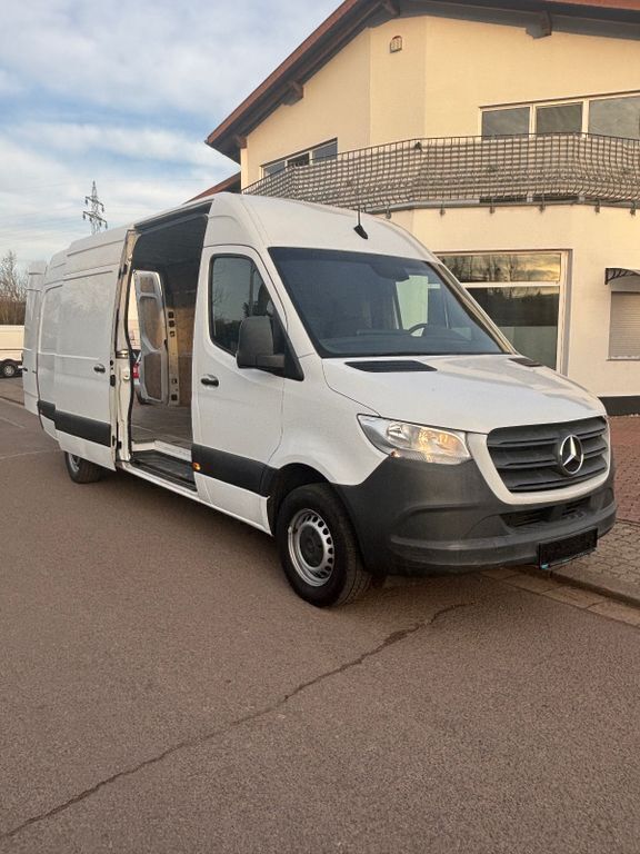Weiß Gebraucht 2019 Mercedes Sprinter Van | 22.003 € (Fairer Preis) - Bild 1/4