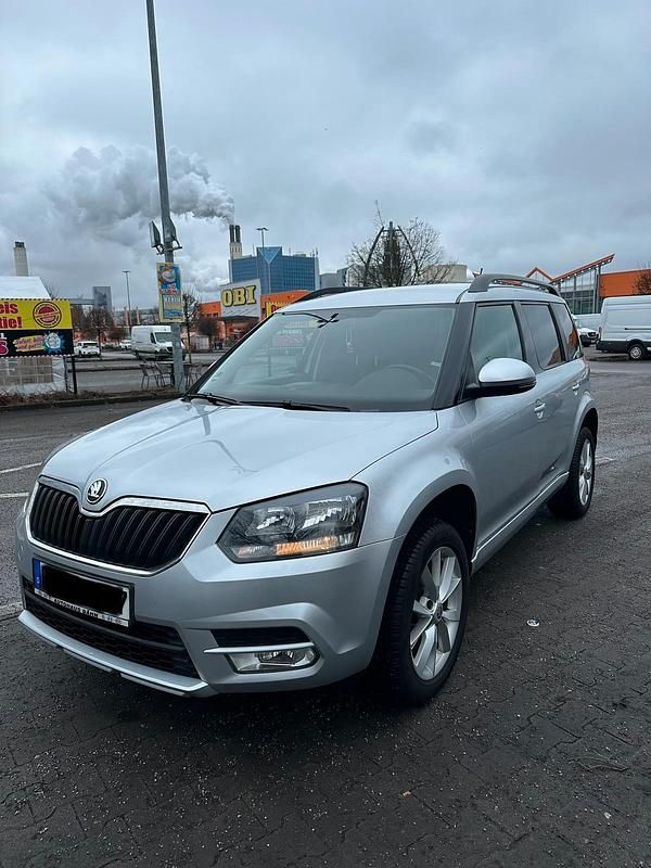 Gebraucht Skoda Yeti 105 PS (77 kW) 2014 Silber SUV