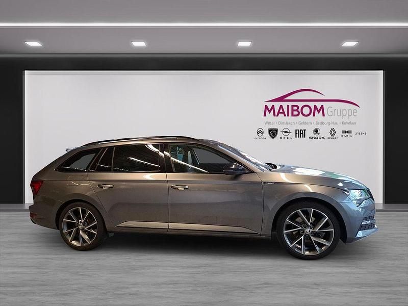 Gebraucht Skoda Superb SportLine 200 PS (147 kW) 2022 Graphitegrau metallic Kombi