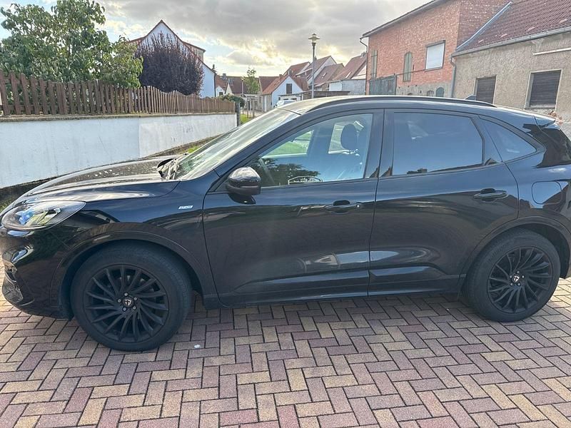 Schwarz Gebraucht 2020 Ford Kuga ST-Line SUV | 24.000 € (Fairer Preis) - Bild 1/4