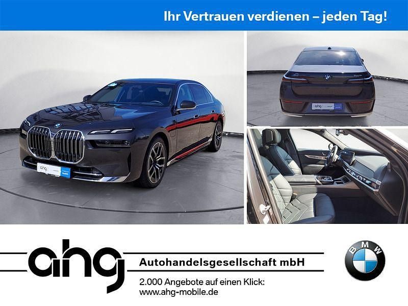 Blau Gebraucht 2023 BMW 750e Limousine | 80.990 € (Etwas zu teuer) - Bild 1/4