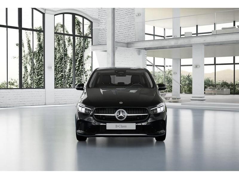 Gebraucht Mercedes B180 Progressive 136 PS (100 kW) 2023 Schwarz metalliclack kosmossch Van / Kleinbus