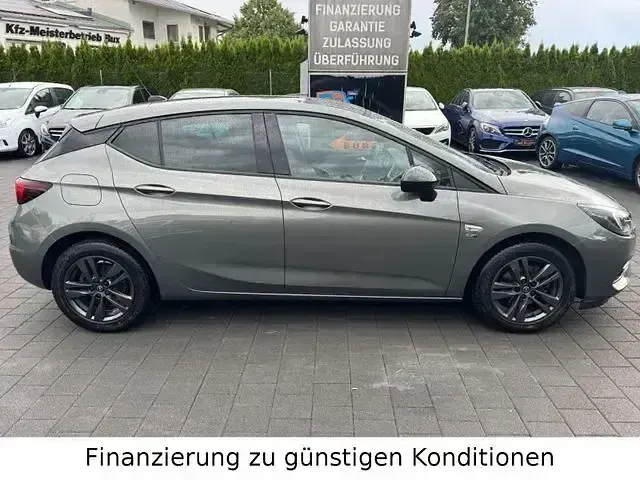 Gebraucht Opel Astra Edition 131 PS (96 kW) 2020 Andere Limousine
