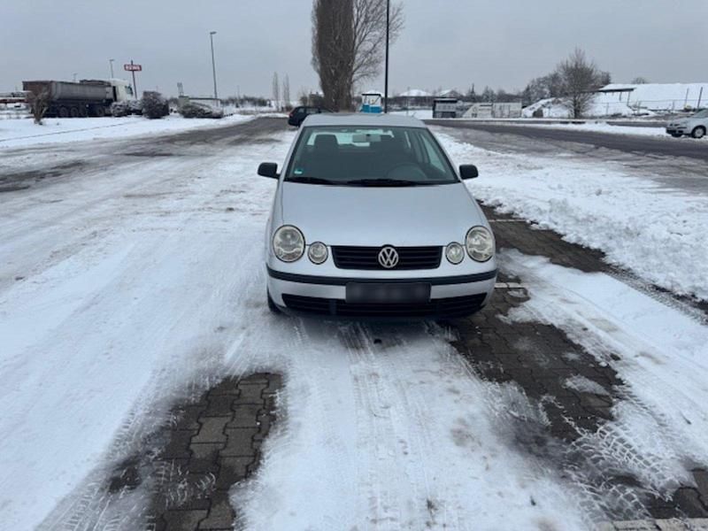 Gebraucht VW Polo 54 PS (39 kW) 2002 Silber Kleinwagen