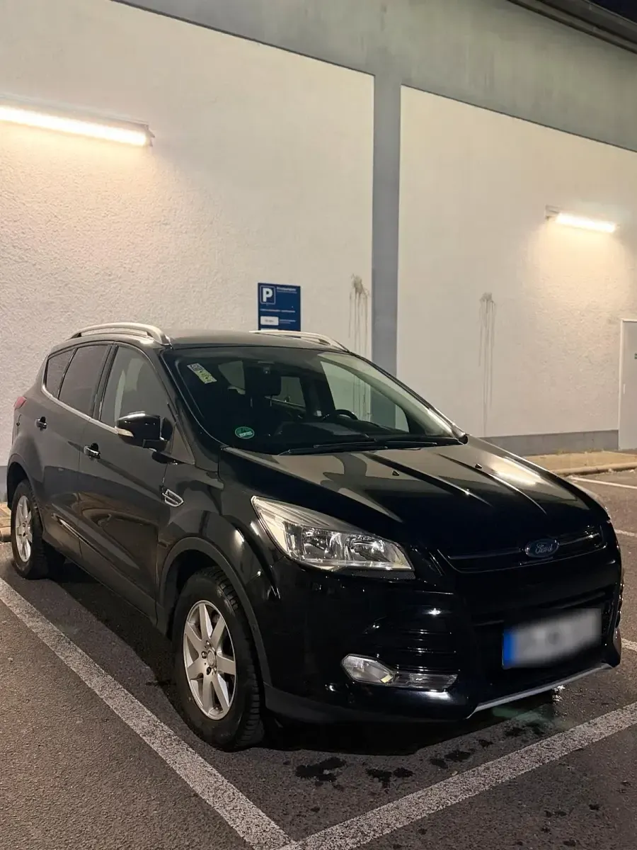 Gebraucht Ford Kuga 150 PS (110 kW) 2016 Schwarz SUV