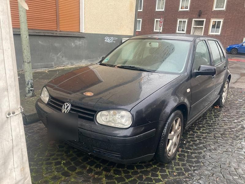 Schwarz Gebraucht 2000 VW Golf Limousine | 950 € (Superpreis) - Bild 1/4