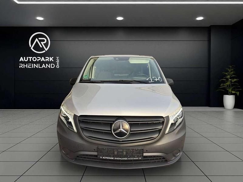 Gebraucht Mercedes Vito 136 PS (100 kW) 2022 Silber Van