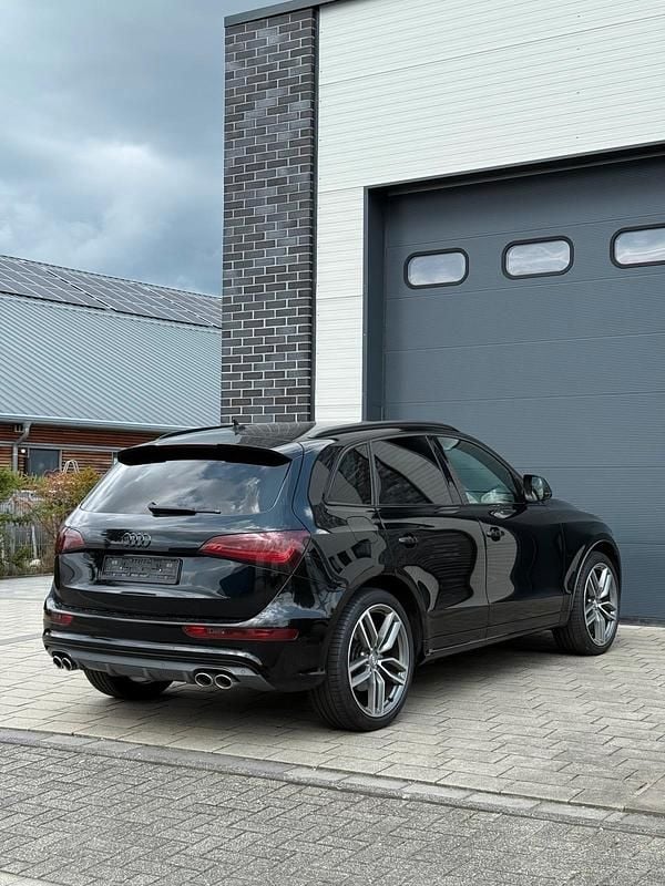 Schwarz Gebraucht 2016 Audi SQ5 Black Edition SUV | 24.250 € - Bild 1/4