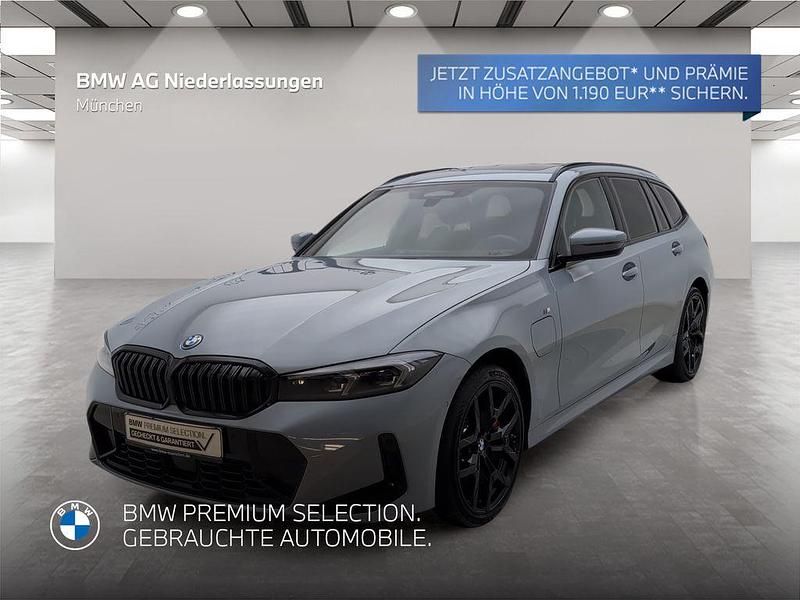 Grau Gebraucht 2024 BMW 330e M Sport Kombi | 52.611 € (Teuer) - Bild 1/2