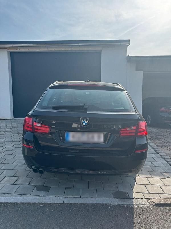 Gebraucht BMW 528 258 PS (189 kW) 2011 Schwarz Kombi