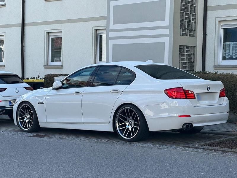 Gebraucht BMW 525 204 PS (150 kW) 2010 Weiß Limousine
