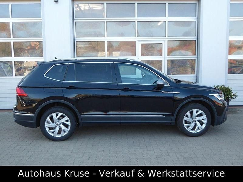 Gebraucht VW Tiguan Allspace R 150 PS (110 kW) 2024 Schwarz SUV