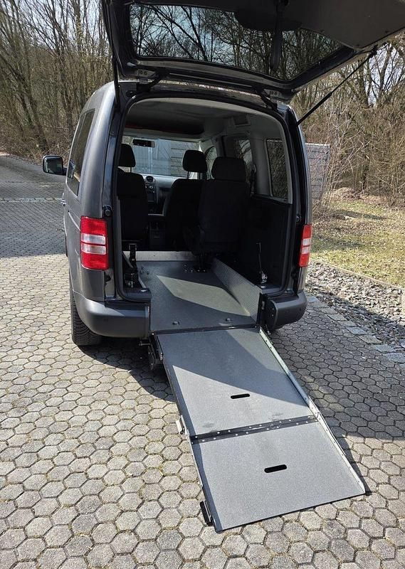 Gebraucht VW Caddy Team 102 PS (75 kW) 2015 Grau Van / Kleinbus