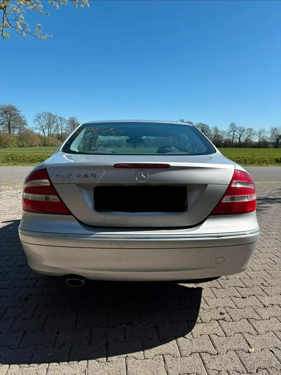 Gebraucht Mercedes CLK240 170 PS (125 kW) 2003 Silber Coupé