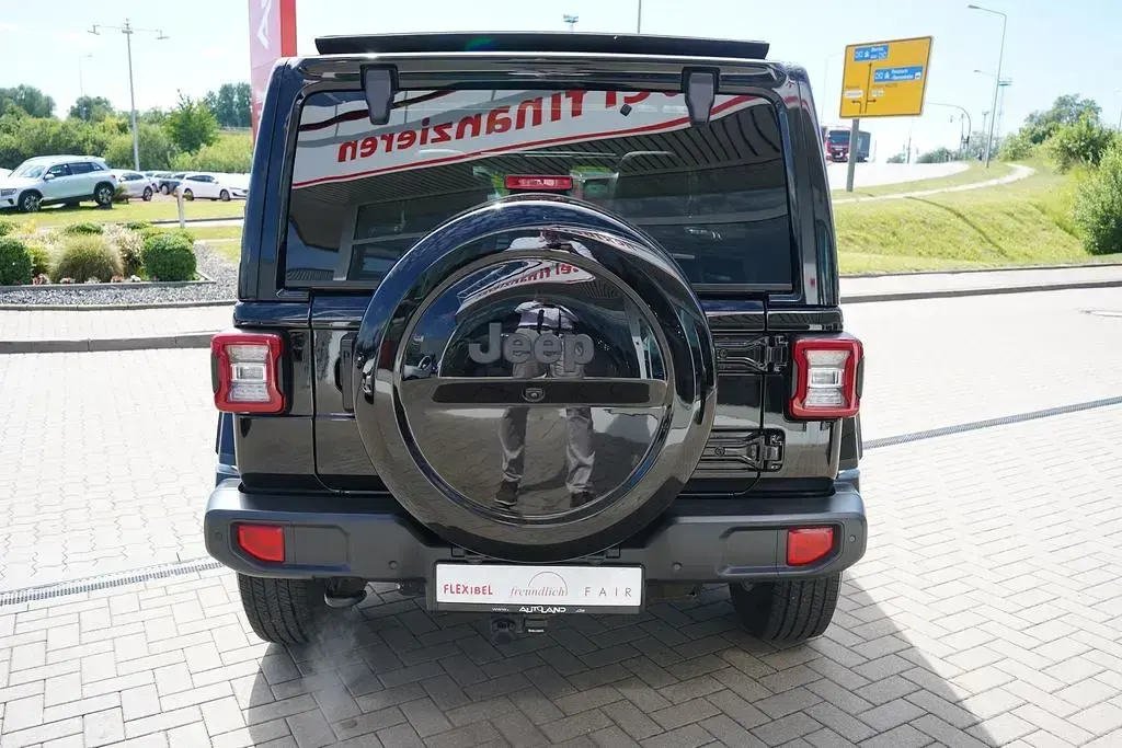 Gebraucht Jeep Wrangler Unlimited Sahara 200 PS (147 kW) 2020 Schwarz SUV