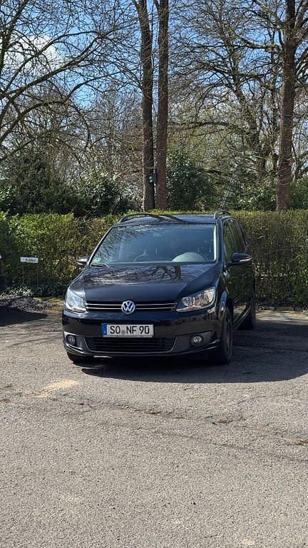 Gebraucht VW Touran 105 PS (77 kW) 2013 Schwarz Van / Kleinbus