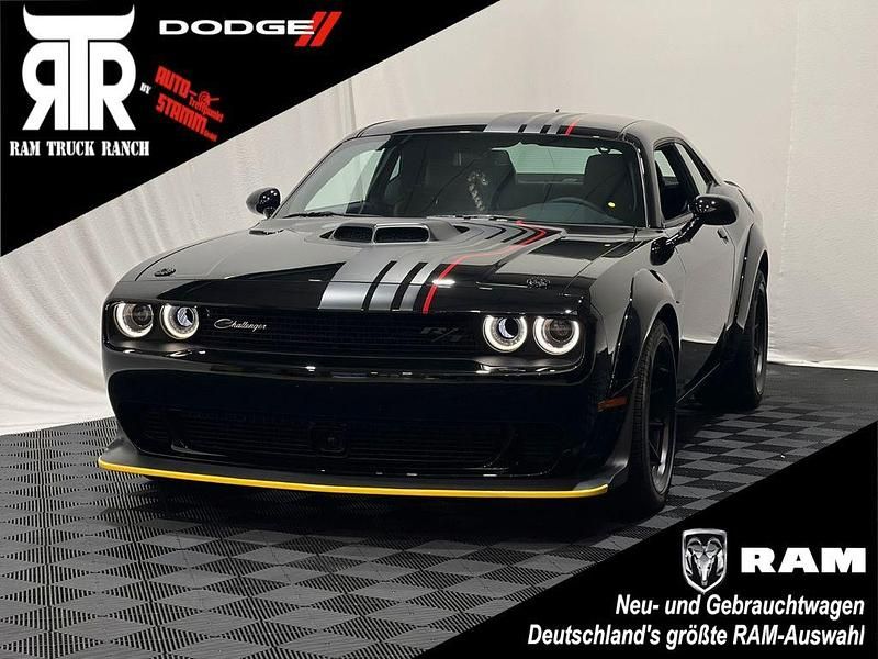 Pitch black Neu 2025 Dodge Challenger Coupé | 75.900 € (Teuer) - Bild 1/4