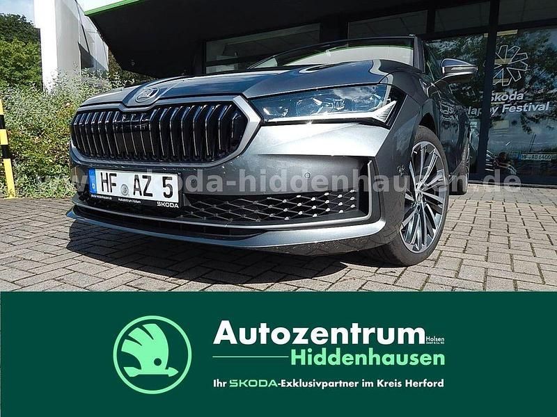 Grau Gebraucht 2024 Skoda Superb LAURIN & KLEMENT Kombi | 55.990 € - Bild 1/4