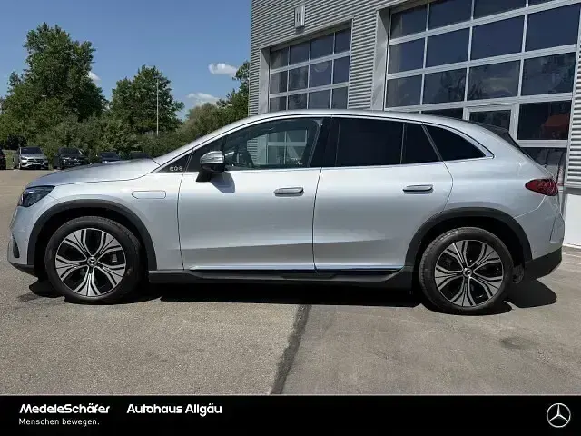 Gebraucht Mercedes EQE300 Electric Art 244 kW (333 PS) 2025 Lack hightechsilber (metallic) SUV