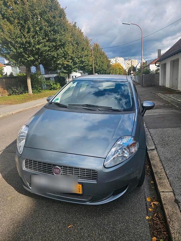 Grau Gebraucht 2008 Fiat Punto Kleinwagen | 750 € (Guter Preis) - Bild 1/4