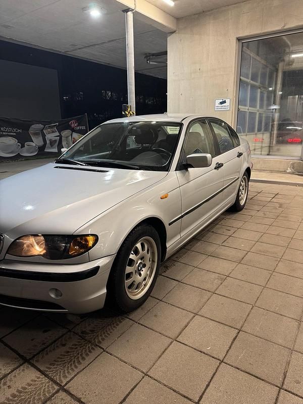 Gebraucht BMW 316 116 PS (85 kW) 2002 Silber Limousine