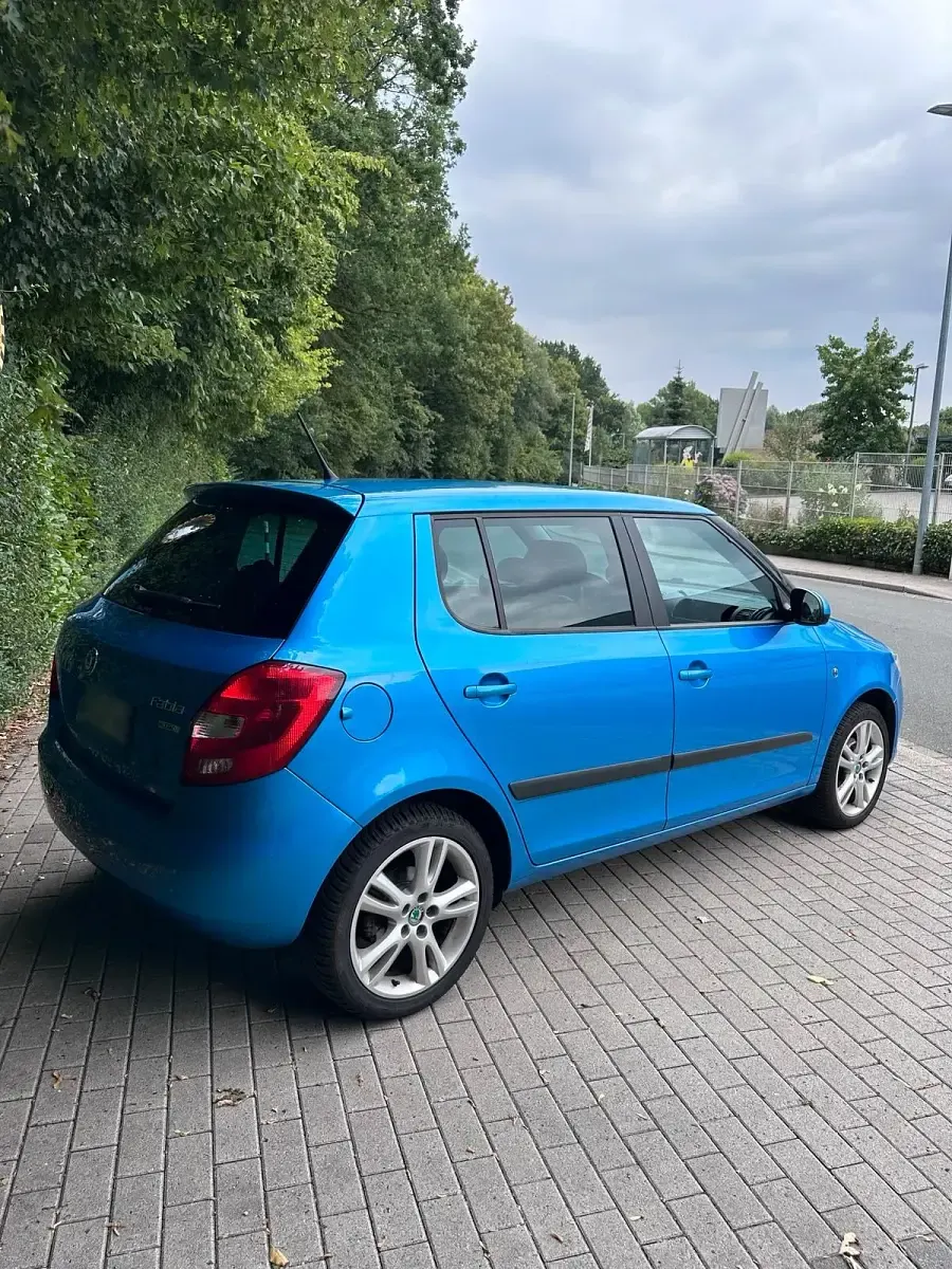 Gebraucht Skoda Fabia Cool Edition 85 PS (62 kW) 2012 Blau Kleinwagen