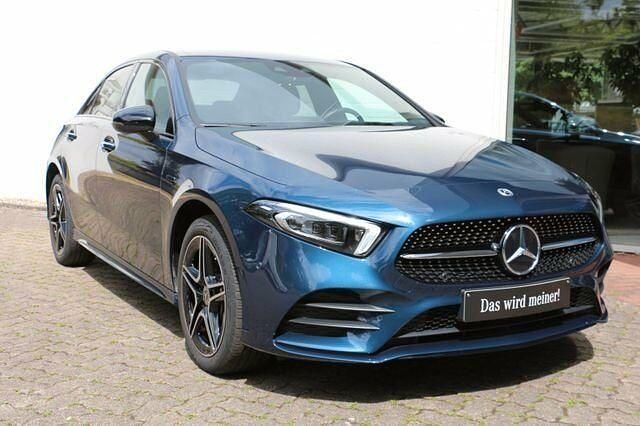 Gebraucht Mercedes A250 AMG line 218 PS (160 kW) 2020 Blau Kleinwagen