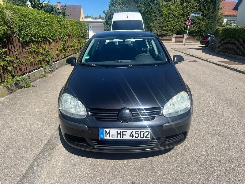 Schwarz Gebraucht 2005 VW Golf IV Comfortline Limousine | 2.700 € (Guter Preis) - Bild 1/4