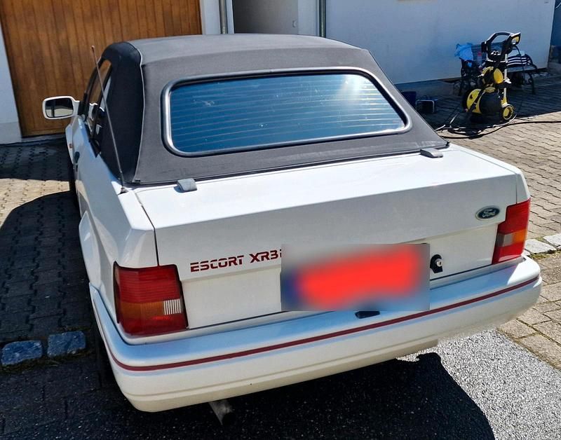 Gebraucht Ford Focus 90 PS (66 kW) 1987 Weiß Cabrio